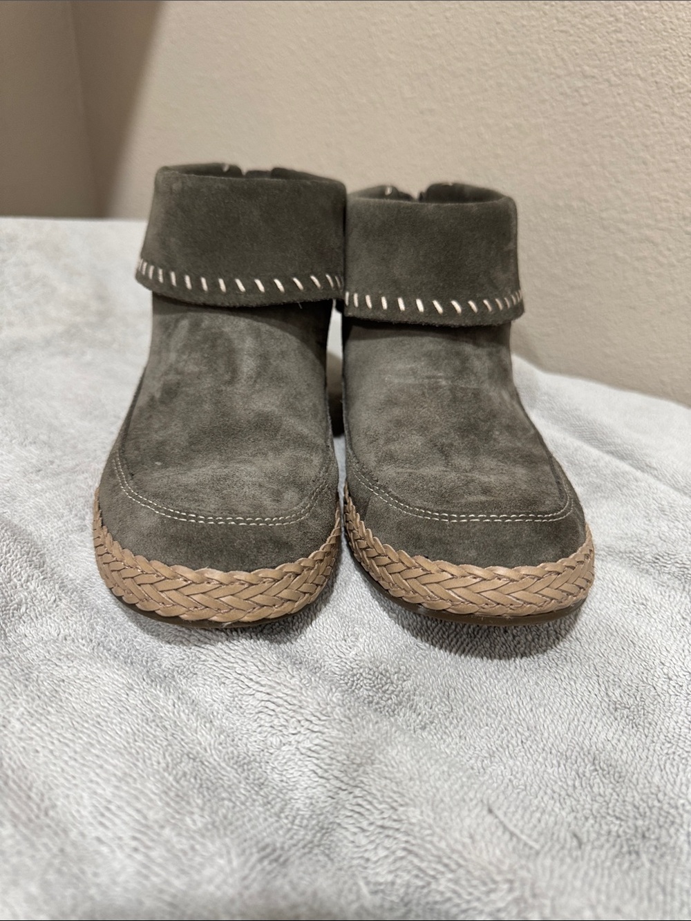 UGG Women Olive Green Suede Ankle Boots with Braided Trim